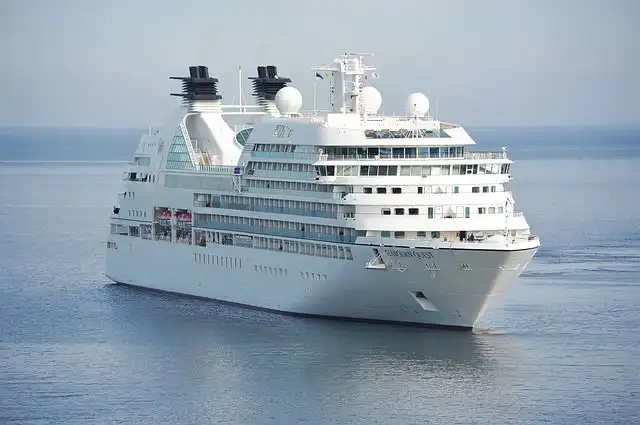 cruise-ship image