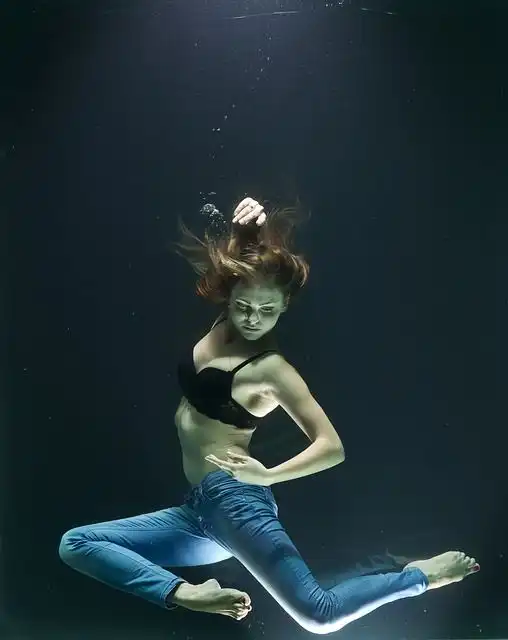 drown image