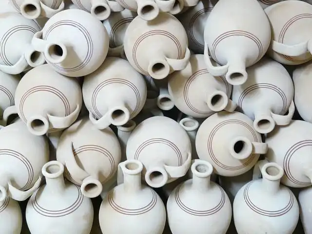 pottery image