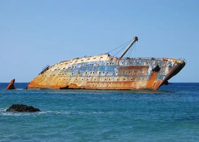 shipwreck image