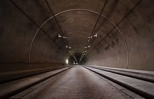 tunnel image